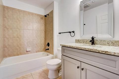 715 Astor Ln #406, Wheeling, IL 60090 photo 27
