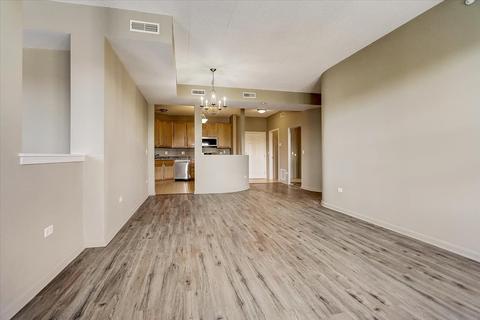 715 Astor Ln #406, Wheeling, IL 60090 photo 6