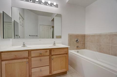 715 Astor Ln #406, Wheeling, IL 60090 photo 25