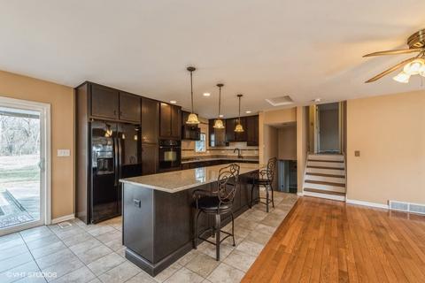2714 Sterling Dr, Mchenry, IL 60050 photo 4