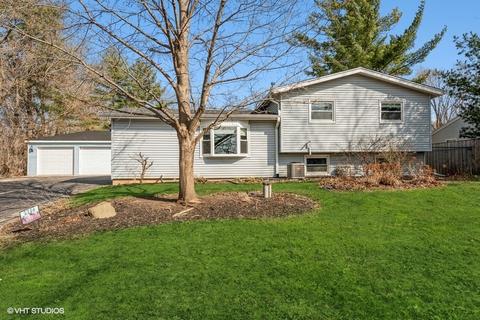 2714 Sterling Dr, Mchenry, IL 60050 photo 1