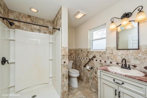 2714 Sterling Dr, Mchenry, IL 60050 photo 8