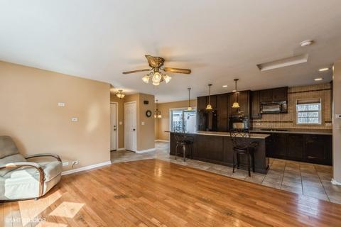 2714 Sterling Dr, Mchenry, IL 60050 photo 3