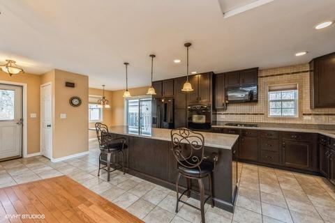 2714 Sterling Dr, Mchenry, IL 60050 photo 5