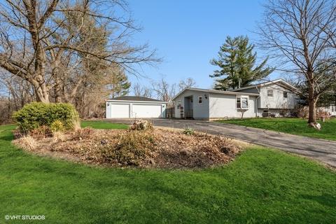 2714 Sterling Dr, Mchenry, IL 60050 photo 2
