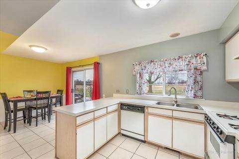 1674 Pebble Beach Cir, Elgin, IL 60123 photo 14