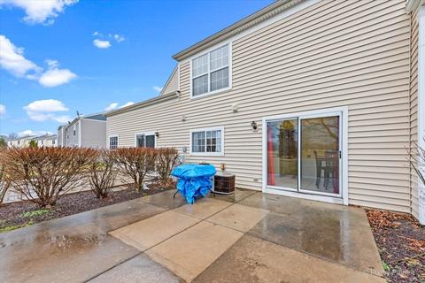 1674 Pebble Beach Cir, Elgin, IL 60123 photo 23