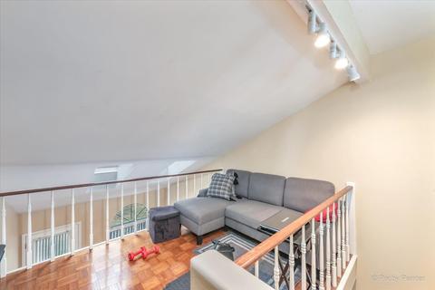 1674 Pebble Beach Cir, Elgin, IL 60123 photo 6