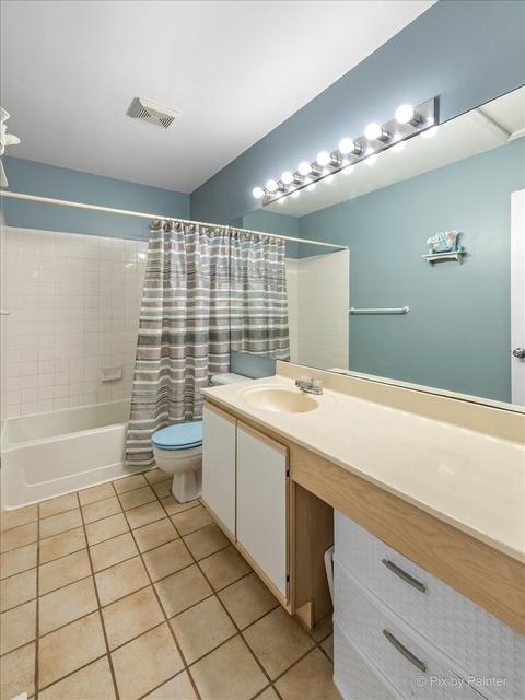 1674 Pebble Beach Cir, Elgin, IL 60123 photo 5