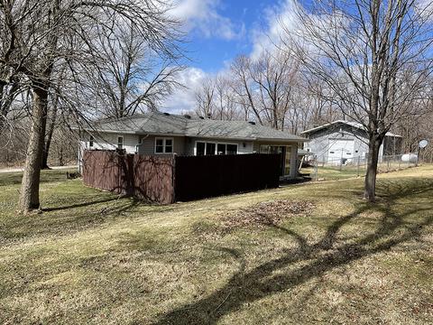 18474 Holly Rd, Morrison, IL 61270 photo 3