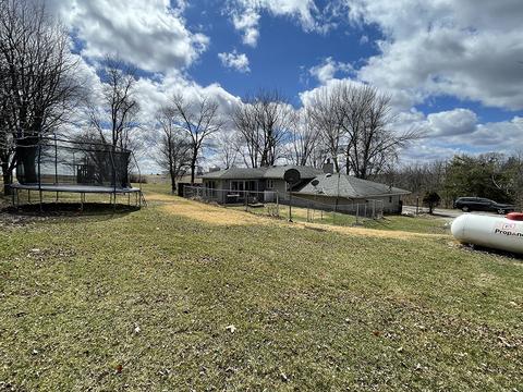 18474 Holly Rd, Morrison, IL 61270 photo 6