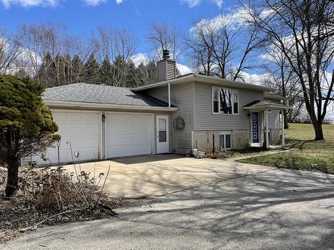 18474 Holly Rd, Morrison, IL 61270 photo 1