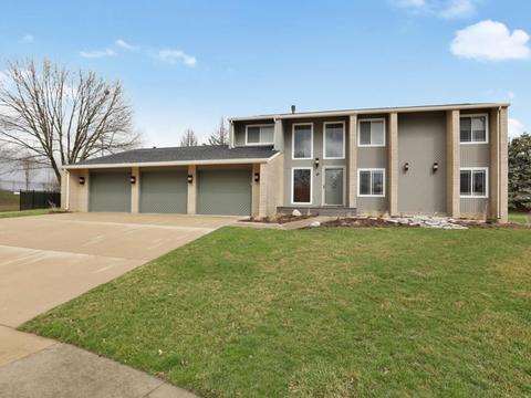 2 Wilshire Ct, Bloomington, IL 61704 photo 1
