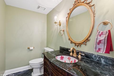 300 Davis Ct, Wheaton, IL 60189 photo 13