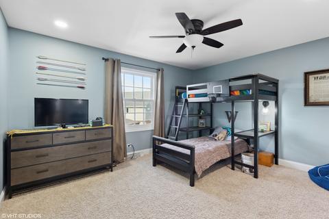 300 Davis Ct, Wheaton, IL 60189 photo 12