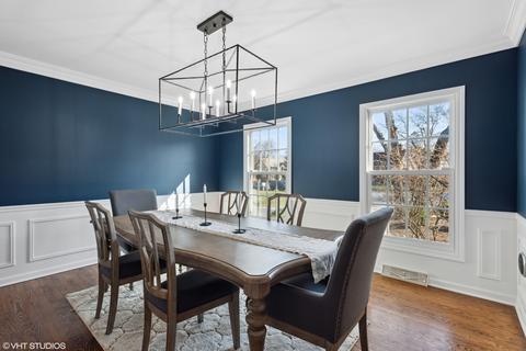 300 Davis Ct, Wheaton, IL 60189 photo 9