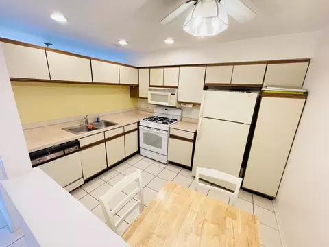 922 Ridgefield Ln, Wheeling, IL 60090 photo 5