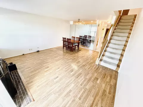 922 Ridgefield Ln, Wheeling, IL 60090 photo 3