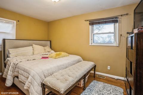 511 E Schaumburg Rd, Streamwood, IL 60107 photo 9