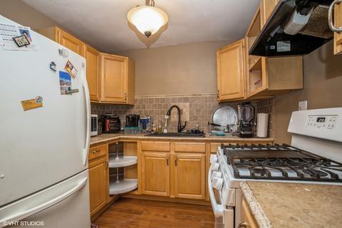 511 E Schaumburg Rd, Streamwood, IL 60107 photo 5