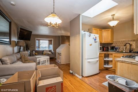 511 E Schaumburg Rd, Streamwood, IL 60107 photo 6
