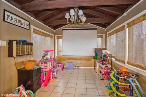 511 E Schaumburg Rd, Streamwood, IL 60107 photo 8