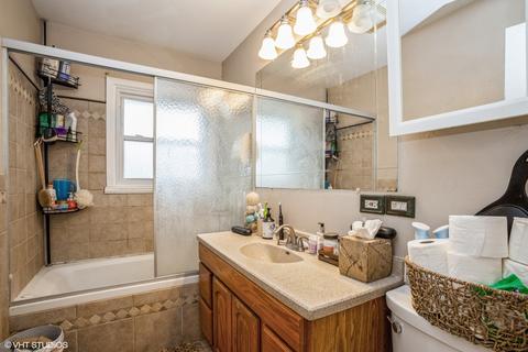 511 E Schaumburg Rd, Streamwood, IL 60107 photo 12