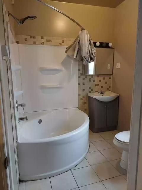 360 W Stone St, Kankakee, IL 60901 photo 6