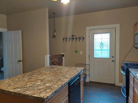 360 W Stone St, Kankakee, IL 60901 photo 12