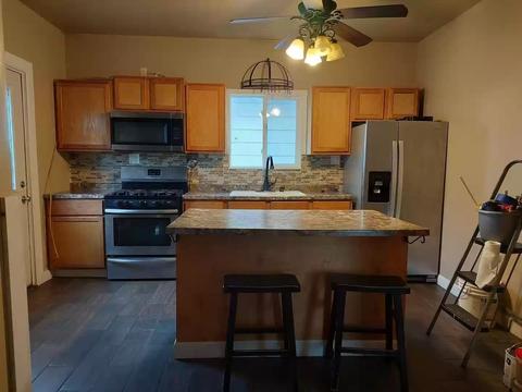 360 W Stone St, Kankakee, IL 60901 photo 5