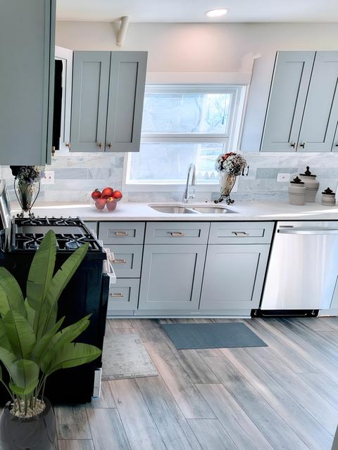 929 S Gables Blvd, Wheaton, IL 60189 photo 6