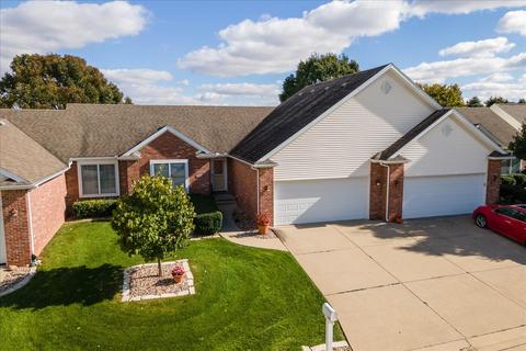 320 Fieldcrest Ct, Normal, IL 61761 photo 1