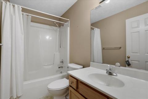 320 Fieldcrest Ct, Normal, IL 61761 photo 9