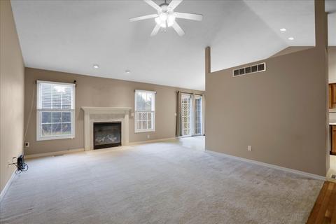 320 Fieldcrest Ct, Normal, IL 61761 photo 2