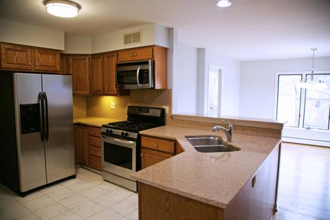 407 Byron Ct, Wheaton, IL 60187 photo 4