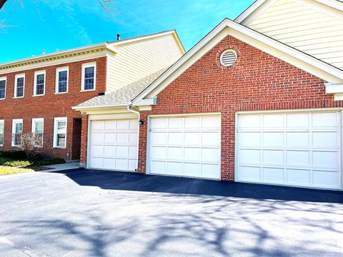 1608 Newburn Ct #C2, Wheeling, IL 60090 photo 1