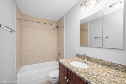 30 E Huron St #3310, Chicago, IL 60611 photo 12