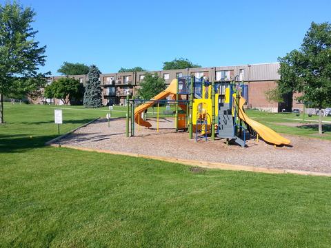 580 Fairway View Dr #2A, Wheeling, IL 60090 photo 21