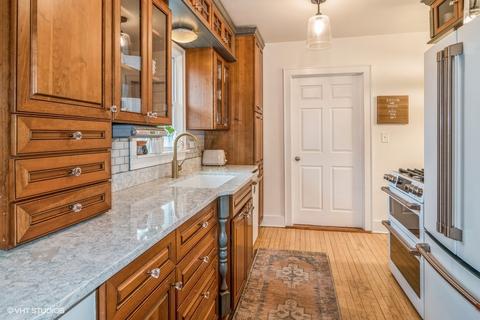 5915 Ridge Ave, Berkeley, IL 60163 photo 7