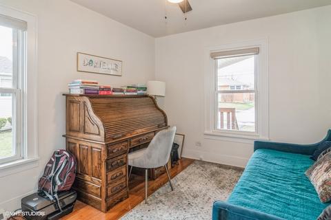 5915 Ridge Ave, Berkeley, IL 60163 photo 9
