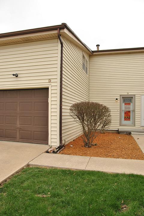 1715 King Dr #D, Normal, IL 61761 photo 2