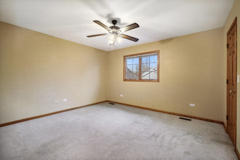 966 Stonehaven Dr, Elgin, IL 60124 photo 8