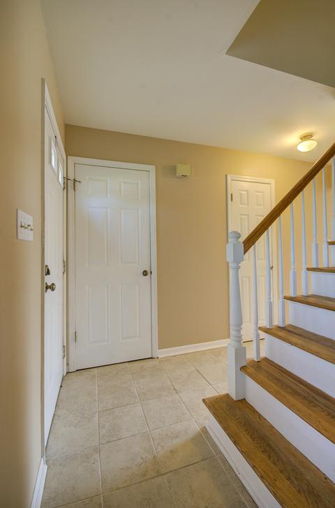 1051 Grenada Dr, Aurora, IL 60506 photo 3