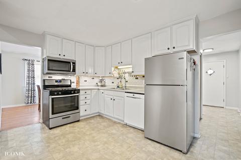 627 Juniper Ln, Bartlett, IL 60103 photo 8