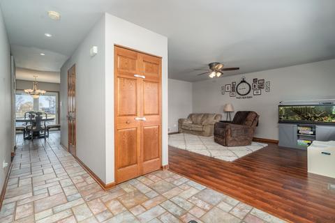 25325 S Plainview Dr, Channahon, IL 60410 photo 4