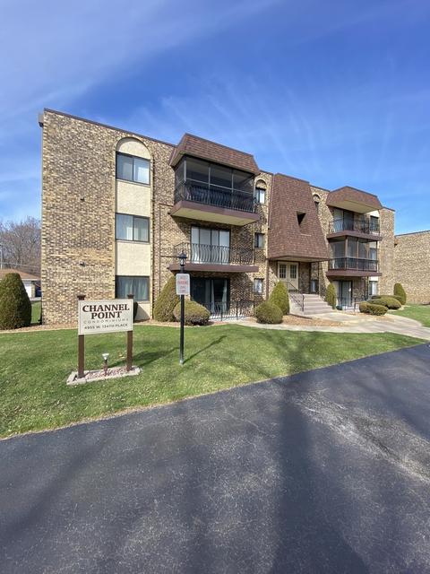 4955 134th Pl #2B, Crestwood, IL 60445 photo 1