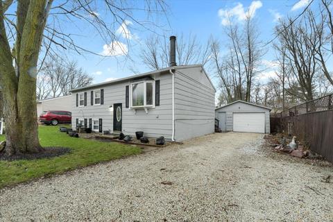 1502 Queens Way, Champaign, IL 61821 photo 2
