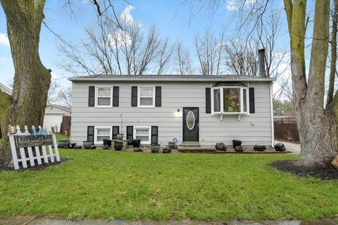 1502 Queens Way, Champaign, IL 61821 photo 1