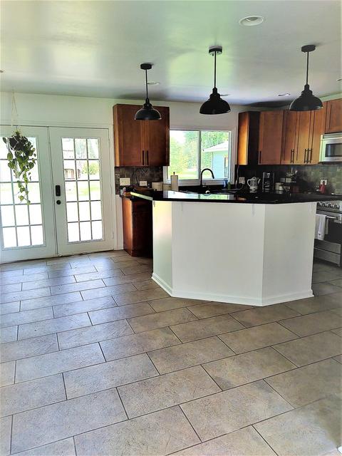 995 Aspen St, Hoffman Estates, IL 60169 photo 8