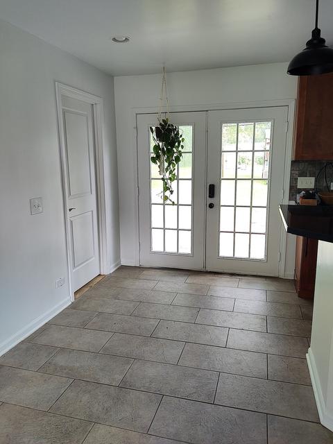995 Aspen St, Hoffman Estates, IL 60169 photo 11